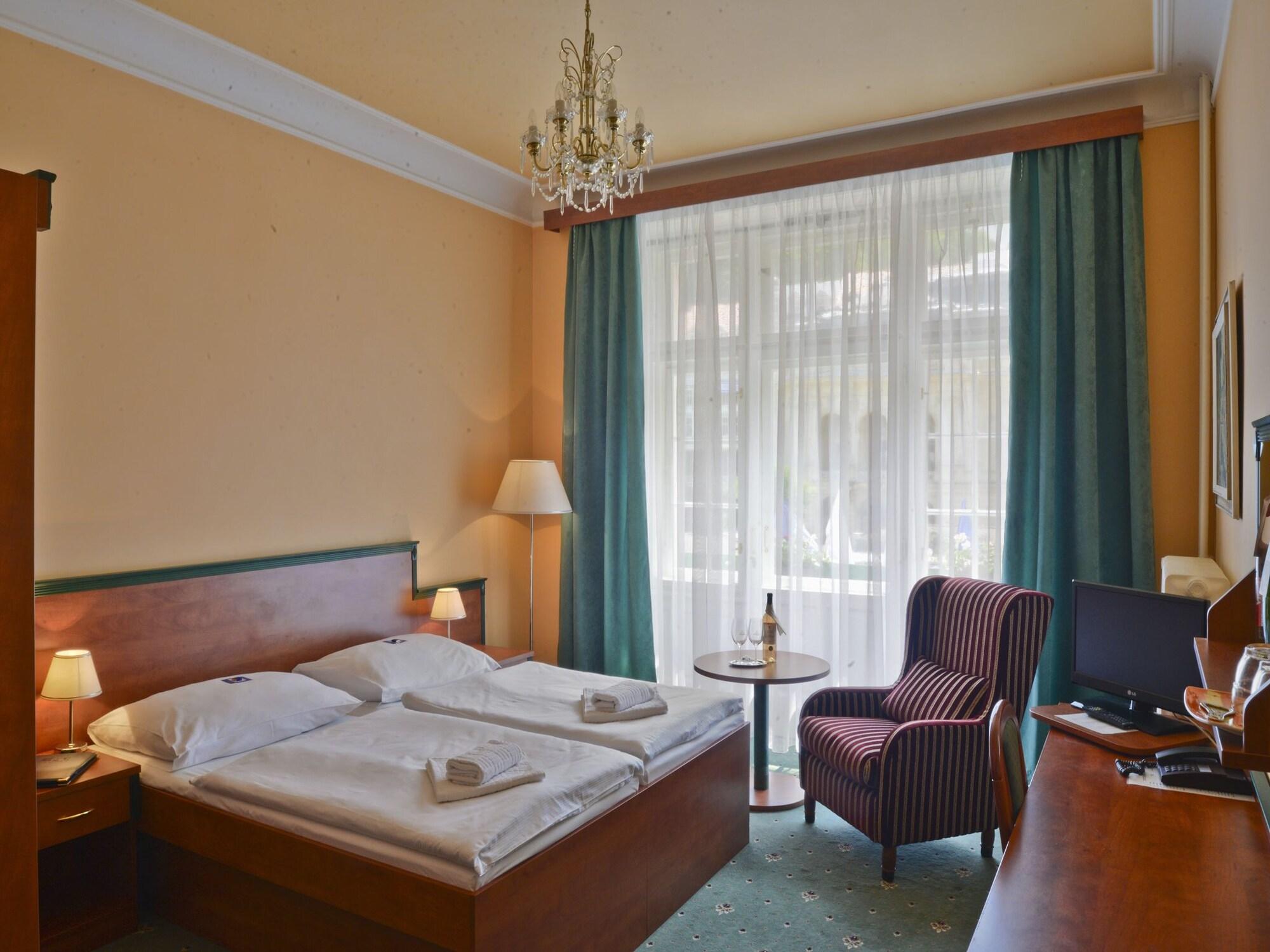Ea Hotel Jessenius Karlovy Vary Exterior photo