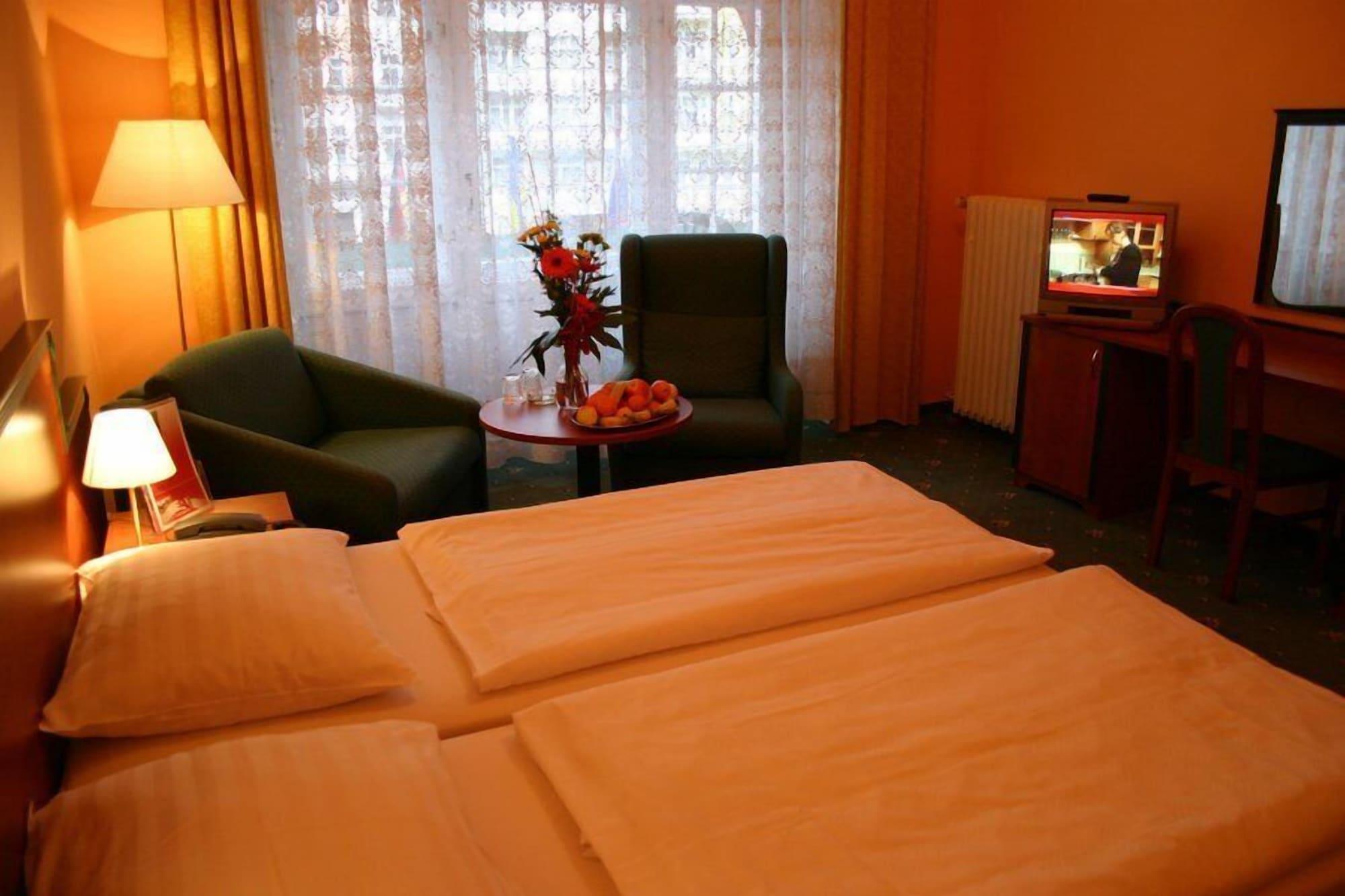 Ea Hotel Jessenius Karlovy Vary Exterior photo